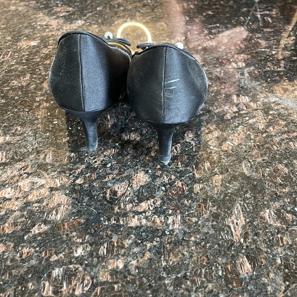 Heels - Picture 4 of 5